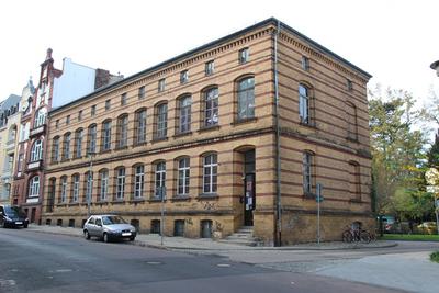 Bild vergrößern: Gebäudeansicht Theater Frankfurt